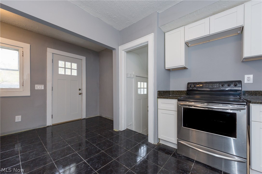 13379 Cedar Road Cleveland Heights, OH 44118 - Photo 11 of 27