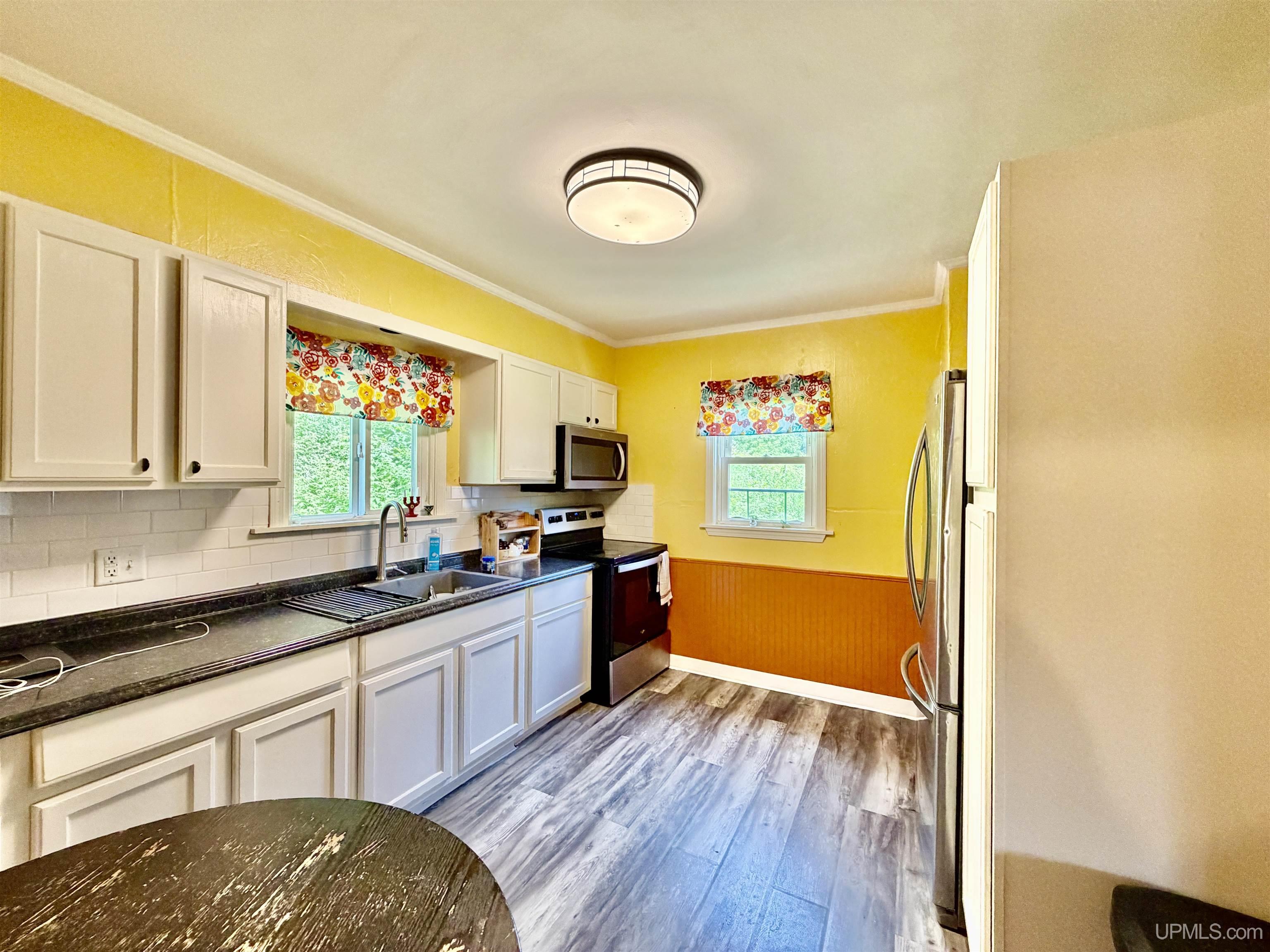 219 South Angeline Street Ishpeming, MI 49849 - Photo 4 of 30