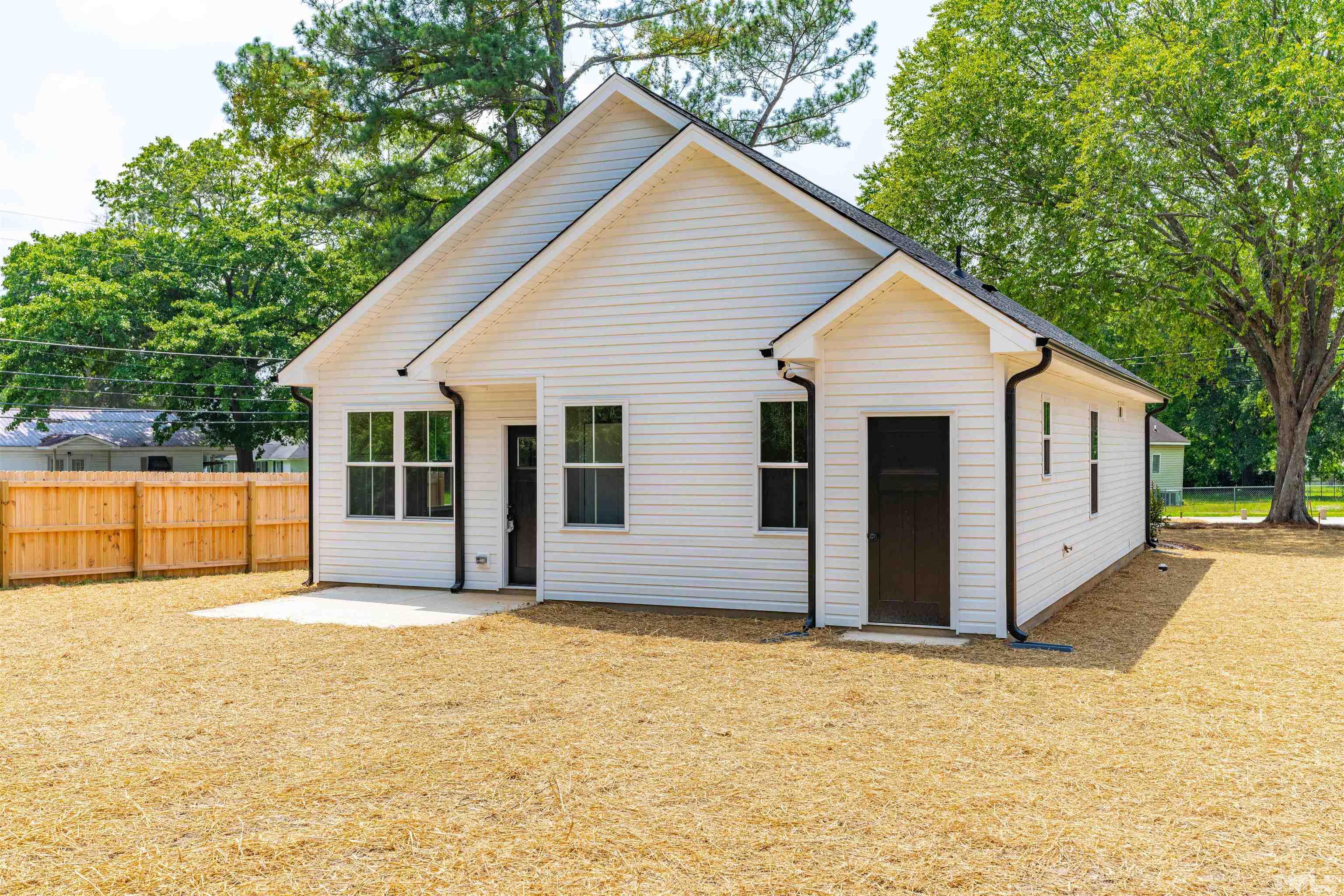 300 River Road Selma, NC 27576 - Photo 6 of 25 Gallery Image 6