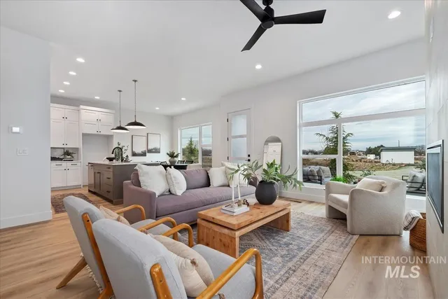 $591,880 | 735 South Calhoun Lane, Star, ID 83669