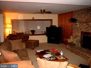 11610 Stevens Road Philadelphia, PA 19116 - Photo 2 of 6