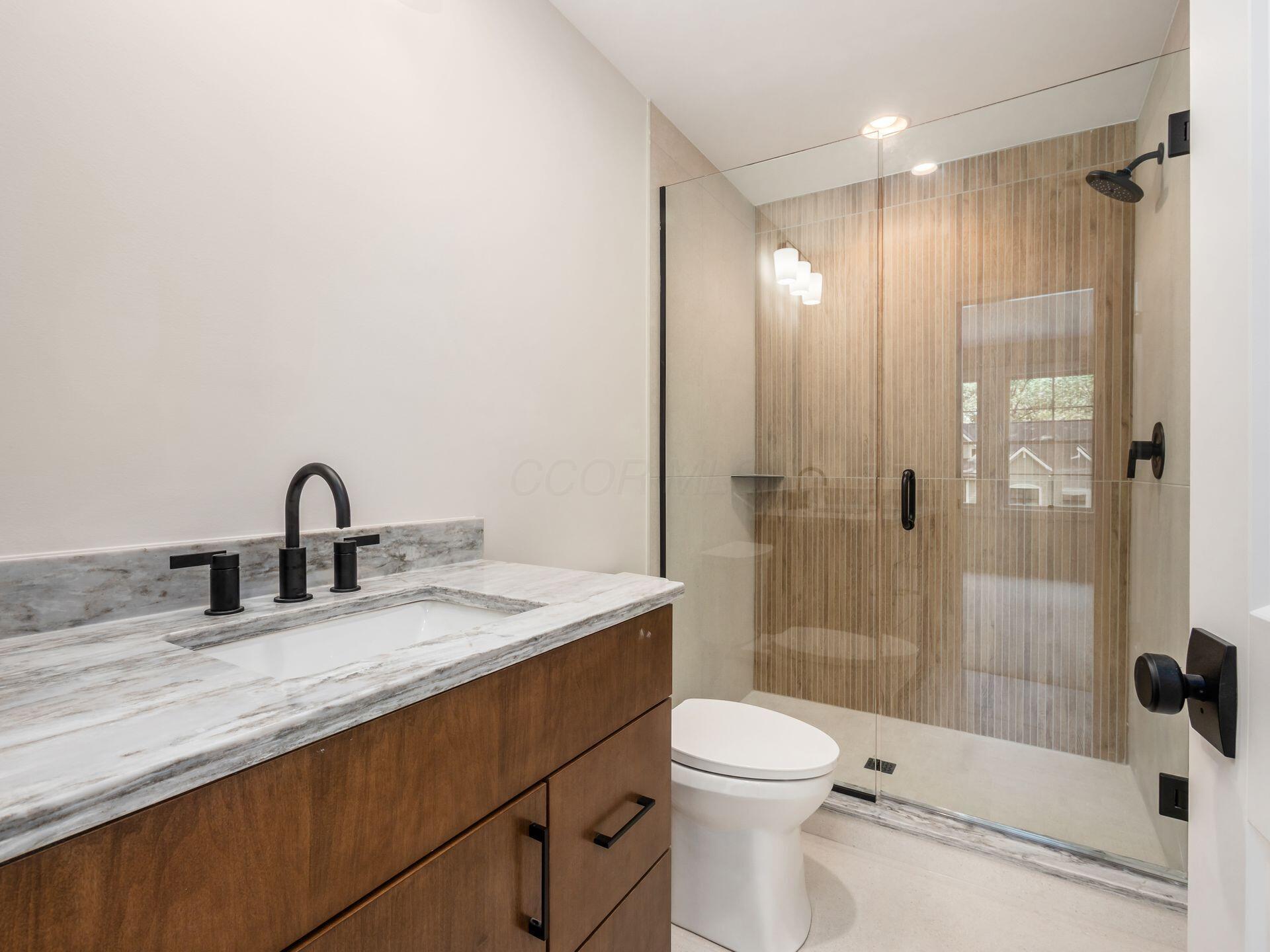 2355 Farleigh Road Columbus, OH 43221 - Photo 69 of 98 097_5415d_N 2355 Farleigh 038