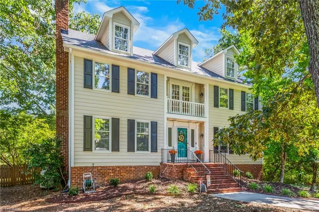 $549,900 | 7618 Rolling Oak Court, Clemmons, NC 27012