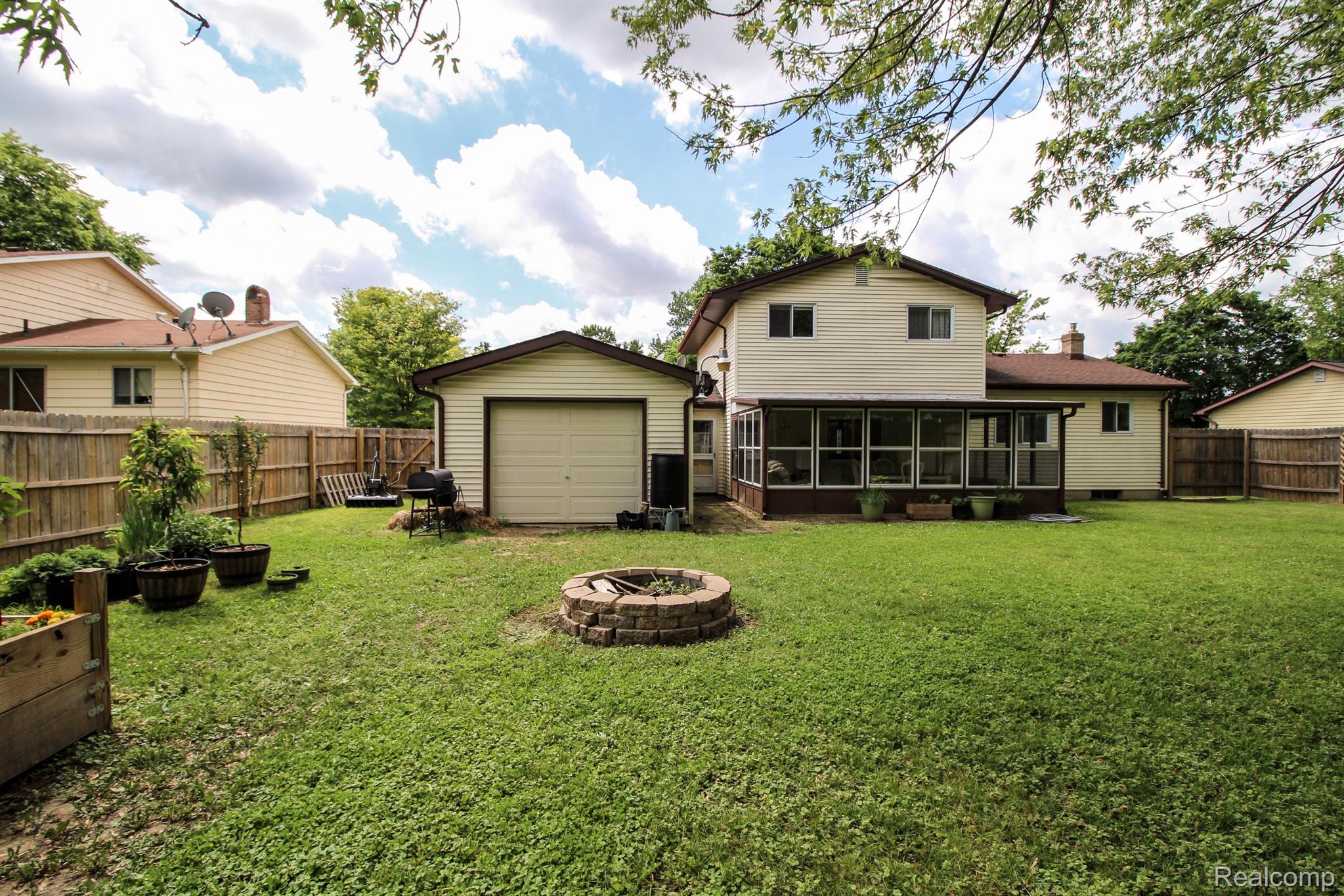 541 Spring Lane Flushing, MI 48433 - Photo 39 of 41