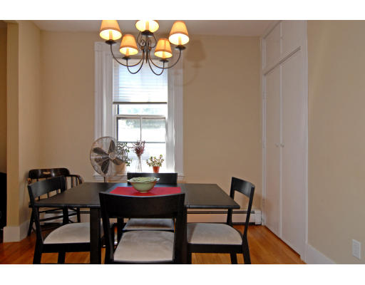 20 Perry Street, Unit 3 Brookline, MA 02445 - Photo 5 of 6 Gallery Image 5