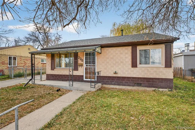 $2,395 | 225 South Yates Street, Denver, CO 80219