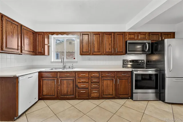 $2,395 | 225 South Yates Street, Denver, CO 80219