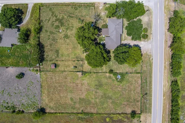 $274,000 | 23301 South State Highway 78, Leonard, TX 75452