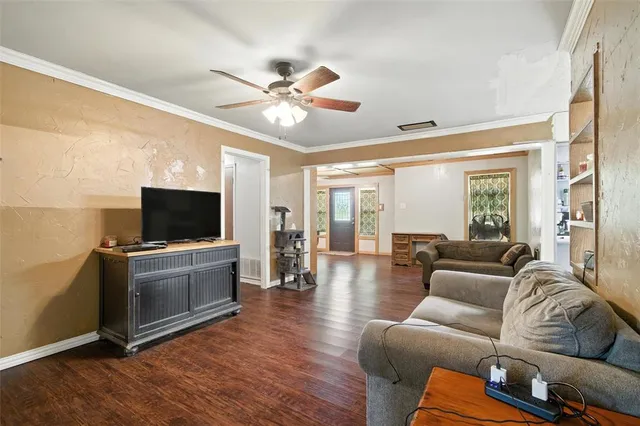 $274,000 | 23301 South State Highway 78, Leonard, TX 75452