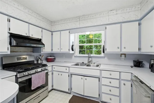 $274,000 | 23301 South State Highway 78, Leonard, TX 75452