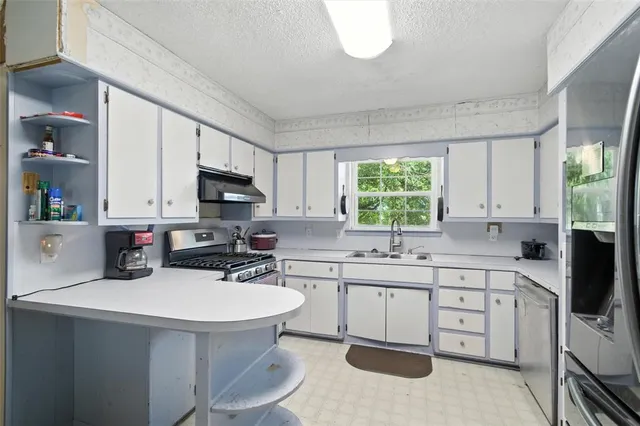 $274,000 | 23301 South State Highway 78, Leonard, TX 75452