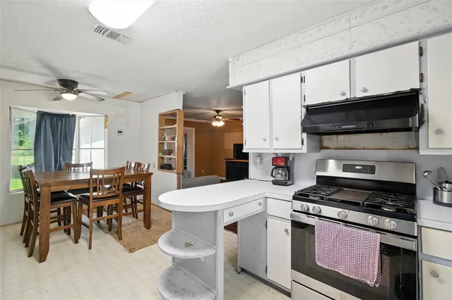 $274,000 | 23301 South State Highway 78, Leonard, TX 75452