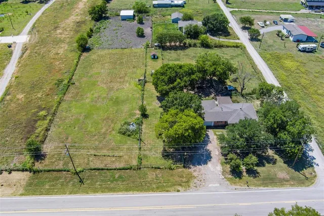 $274,000 | 23301 South State Highway 78, Leonard, TX 75452
