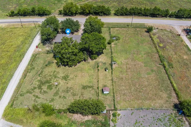 $274,000 | 23301 South State Highway 78, Leonard, TX 75452