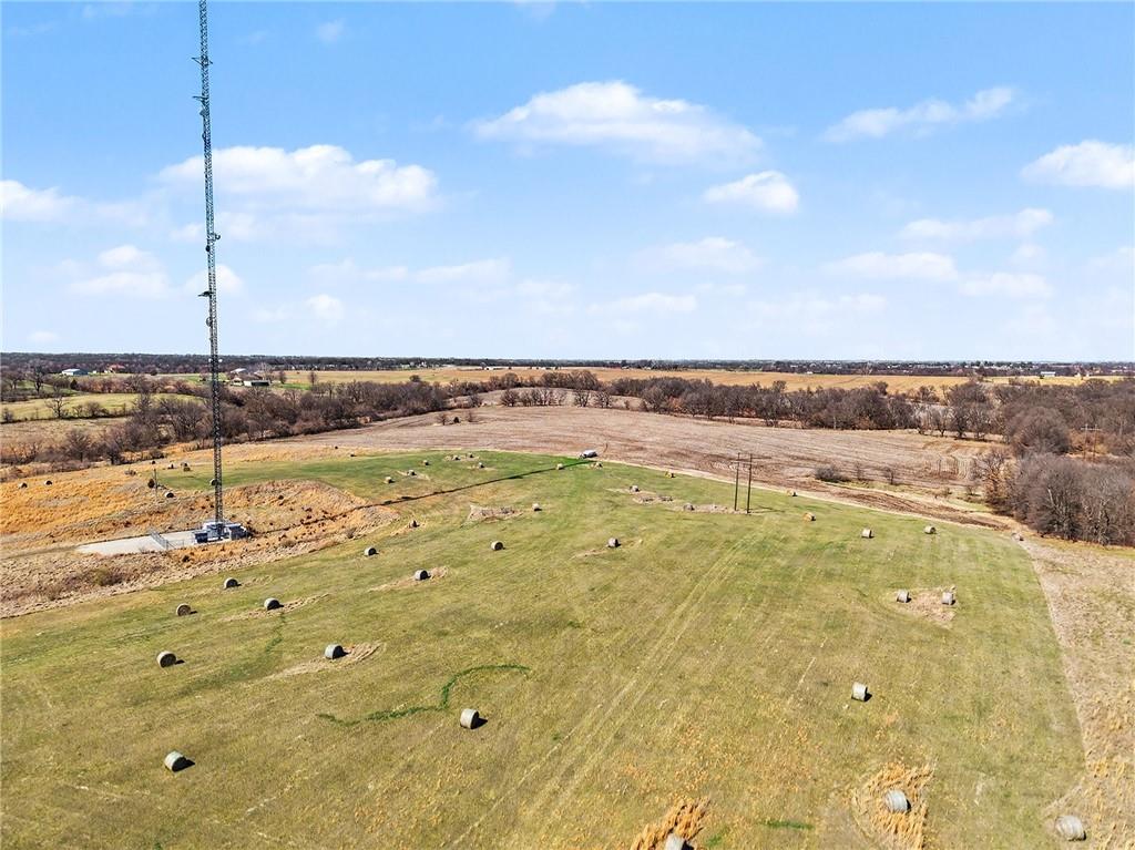 6606 County Road West Smithville, MO 64089 - Photo 3 of 15