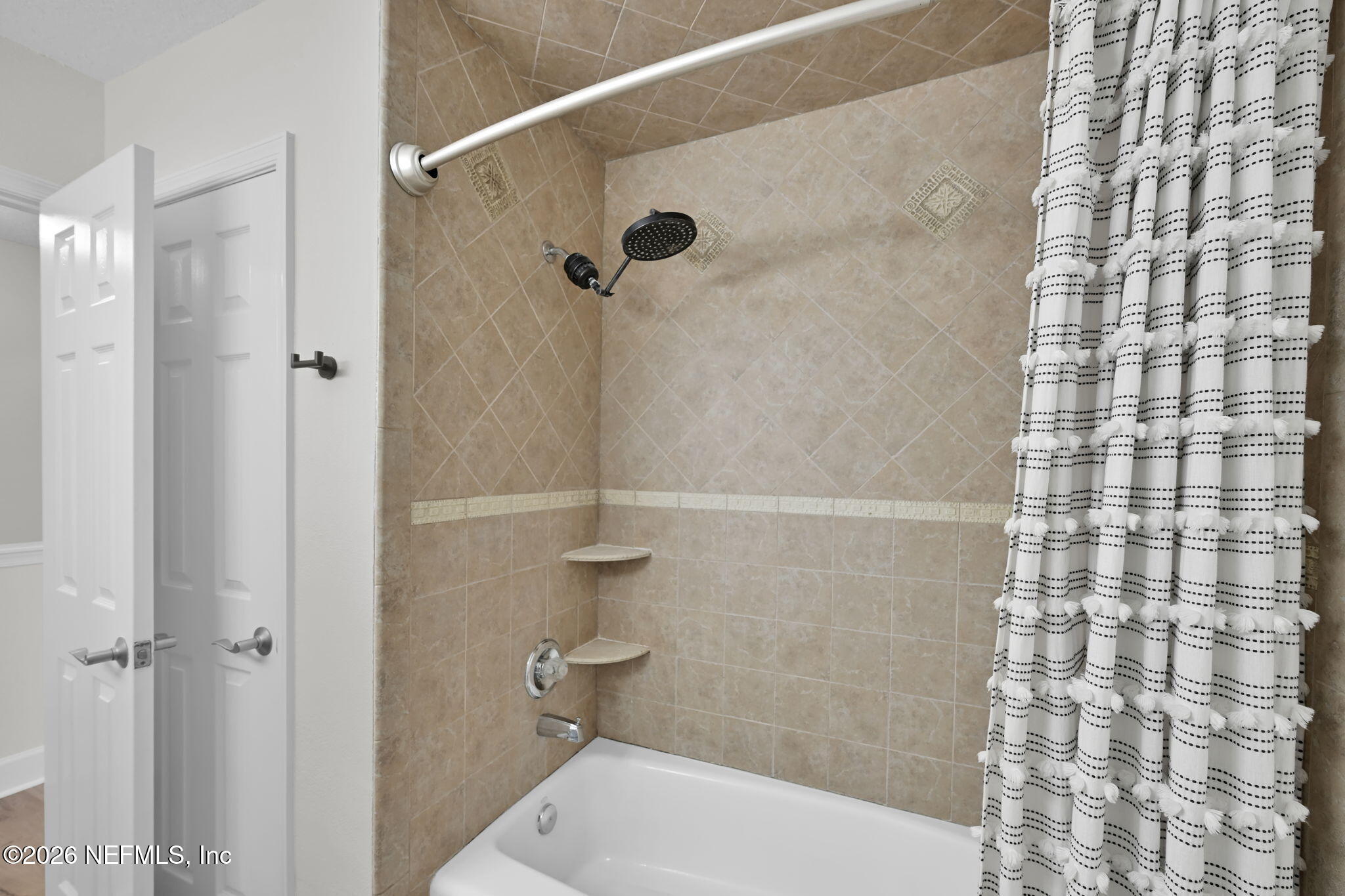 399 Ahern Street Atlantic Beach, FL 32233 - Photo 16 of 31 Upstairs Bathroom