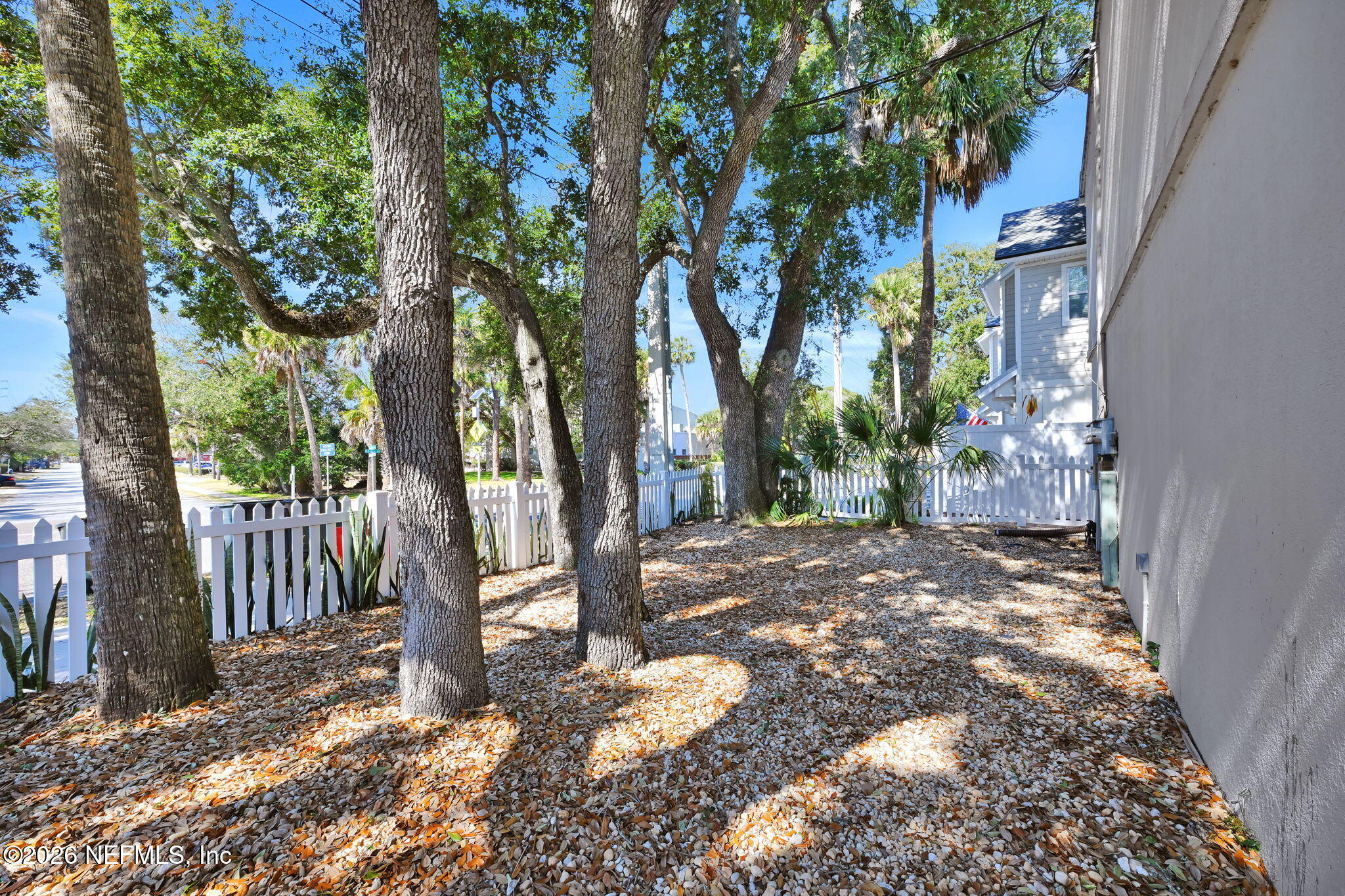 399 Ahern Street Atlantic Beach, FL 32233 - Photo 21 of 31 Side Yard