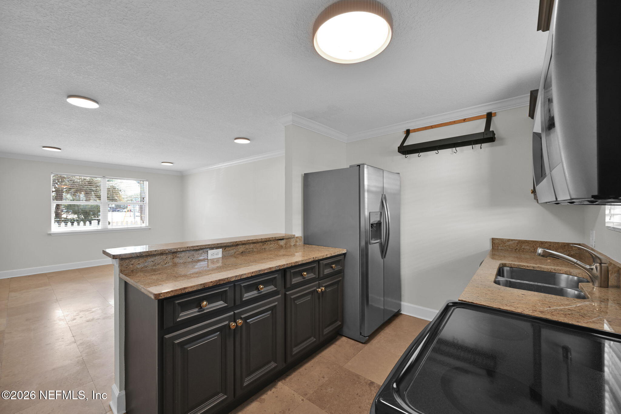 399 Ahern Street Atlantic Beach, FL 32233 - Photo 7 of 31 Kitchen