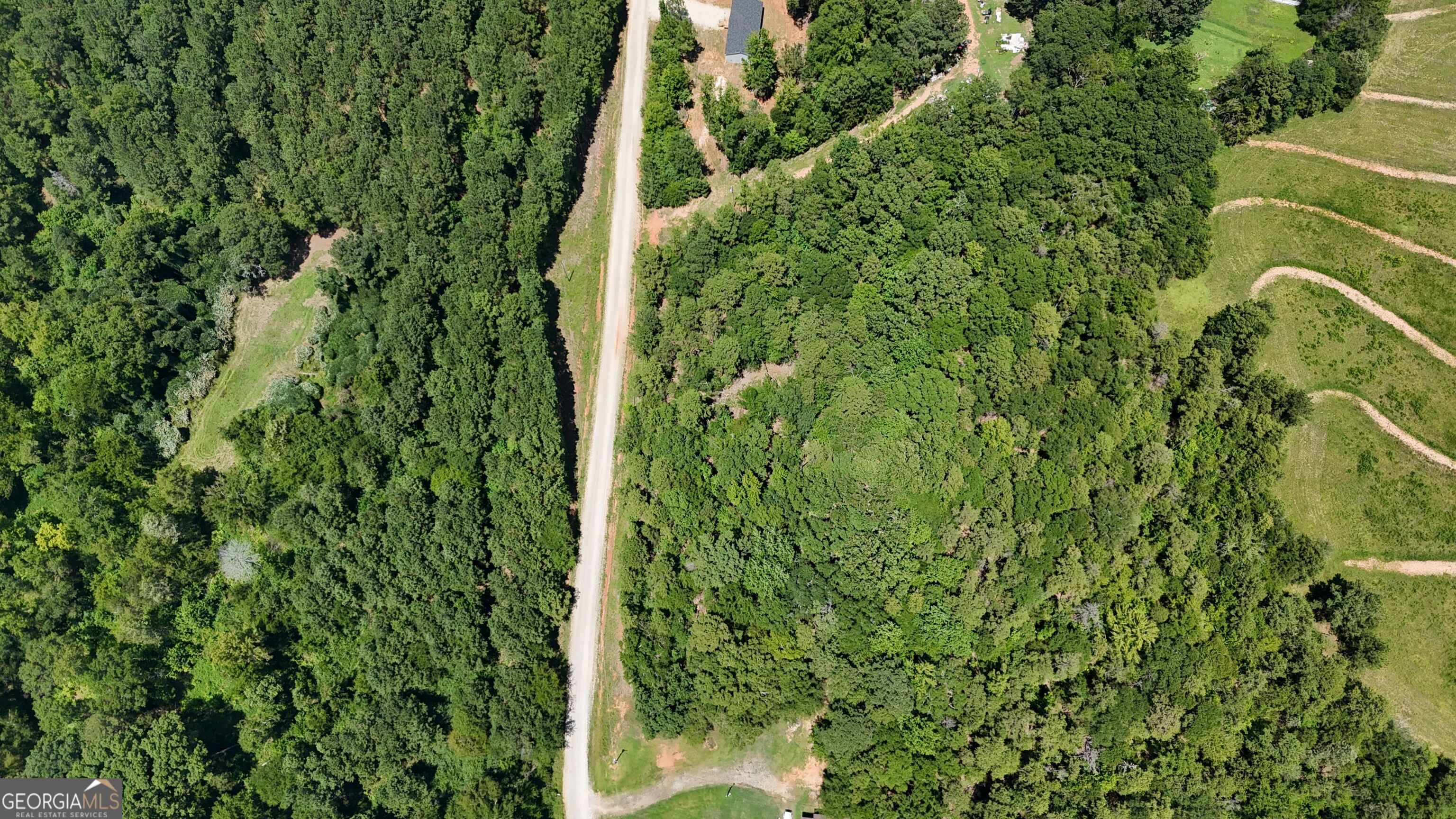 2128 Amberly Road Elberton, GA 30635 - Photo 19 of 26 a view of a garden