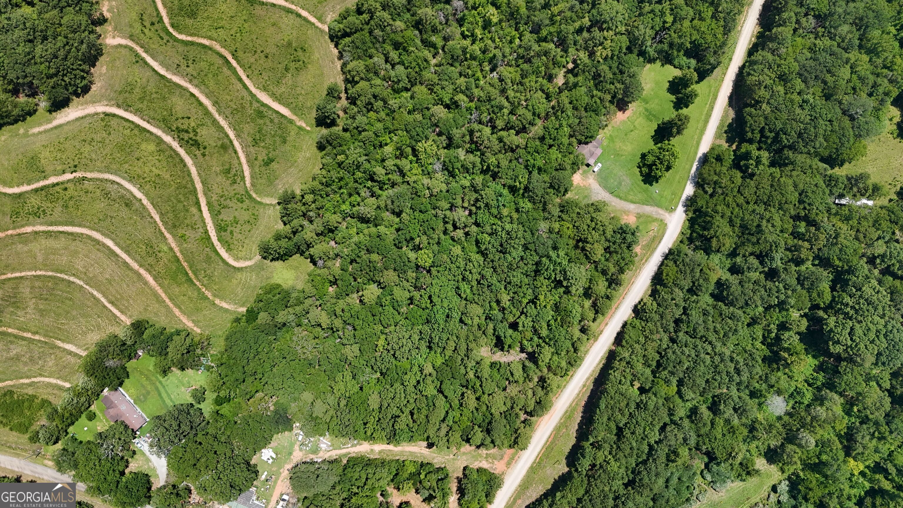 2128 Amberly Road Elberton, GA 30635 - Photo 22 of 26 a view of a garden
