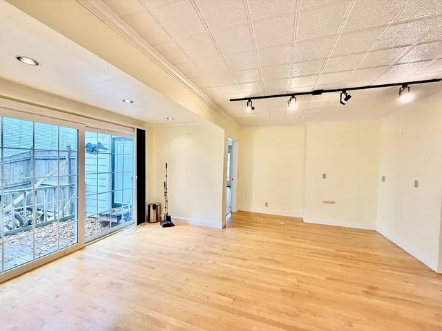 $2,500 | 23 Gardner Avenue, Unit 1, Brockton, MA 02302