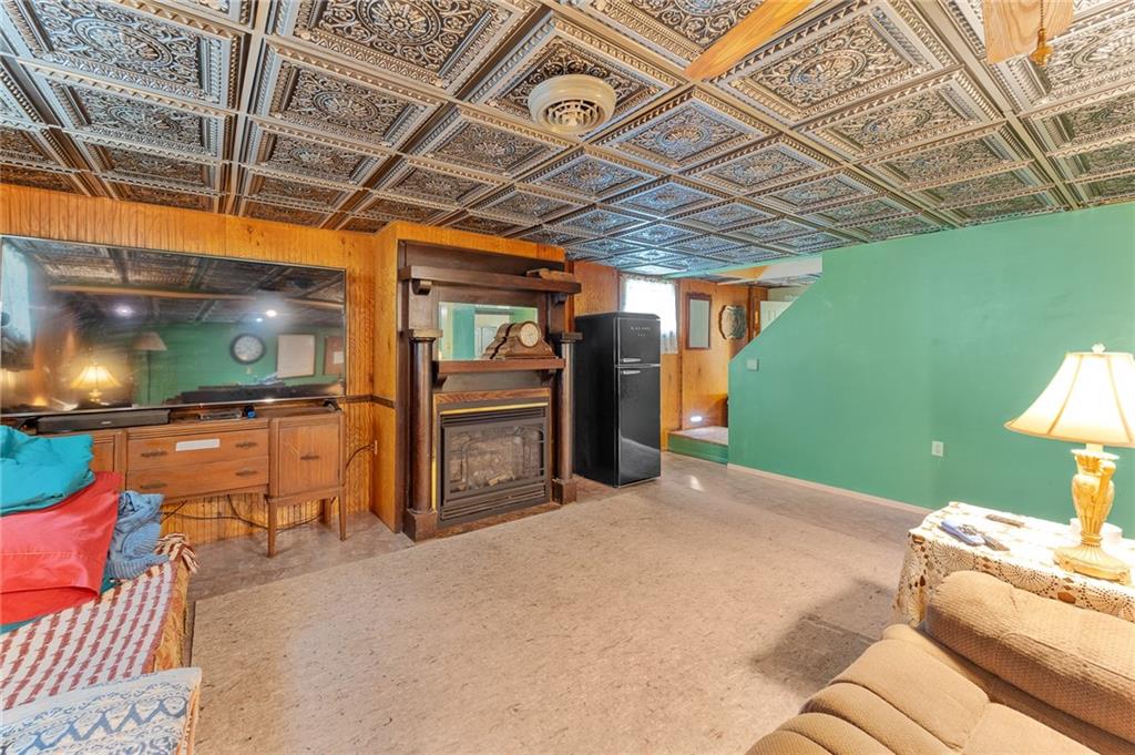4076 Patterson Road Aliquippa, PA 15001 - Photo 13 of 25 Gallery Image 13