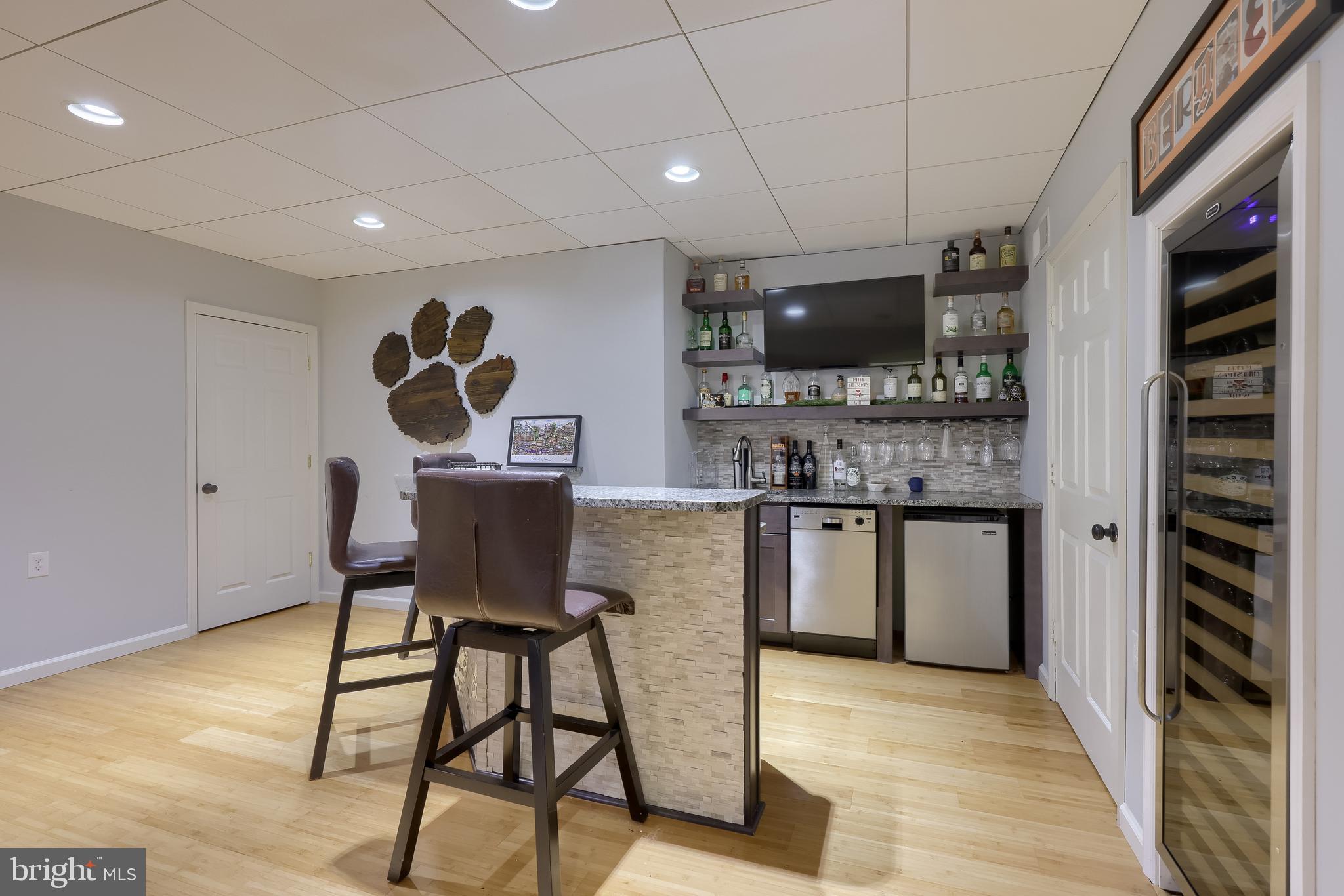 307 Bowyer Lane Lititz, PA 17543 - Photo 32 of 64 Wet bar