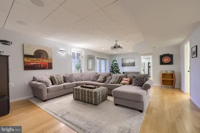 $750,000 | 307 Bowyer Lane, Lititz, PA 17543