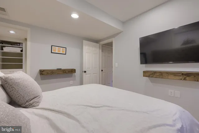 $750,000 | 307 Bowyer Lane, Lititz, PA 17543