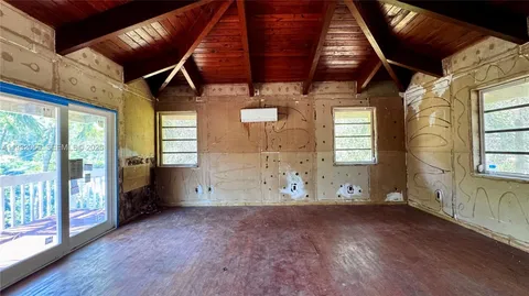 $1,550,000 | 511 Northeast 119th Street, Biscayne Park, FL 33161