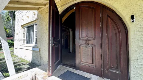 $1,550,000 | 511 Northeast 119th Street, Biscayne Park, FL 33161