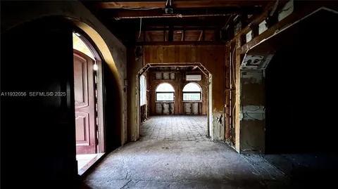 $1,550,000 | 511 Northeast 119th Street, Biscayne Park, FL 33161