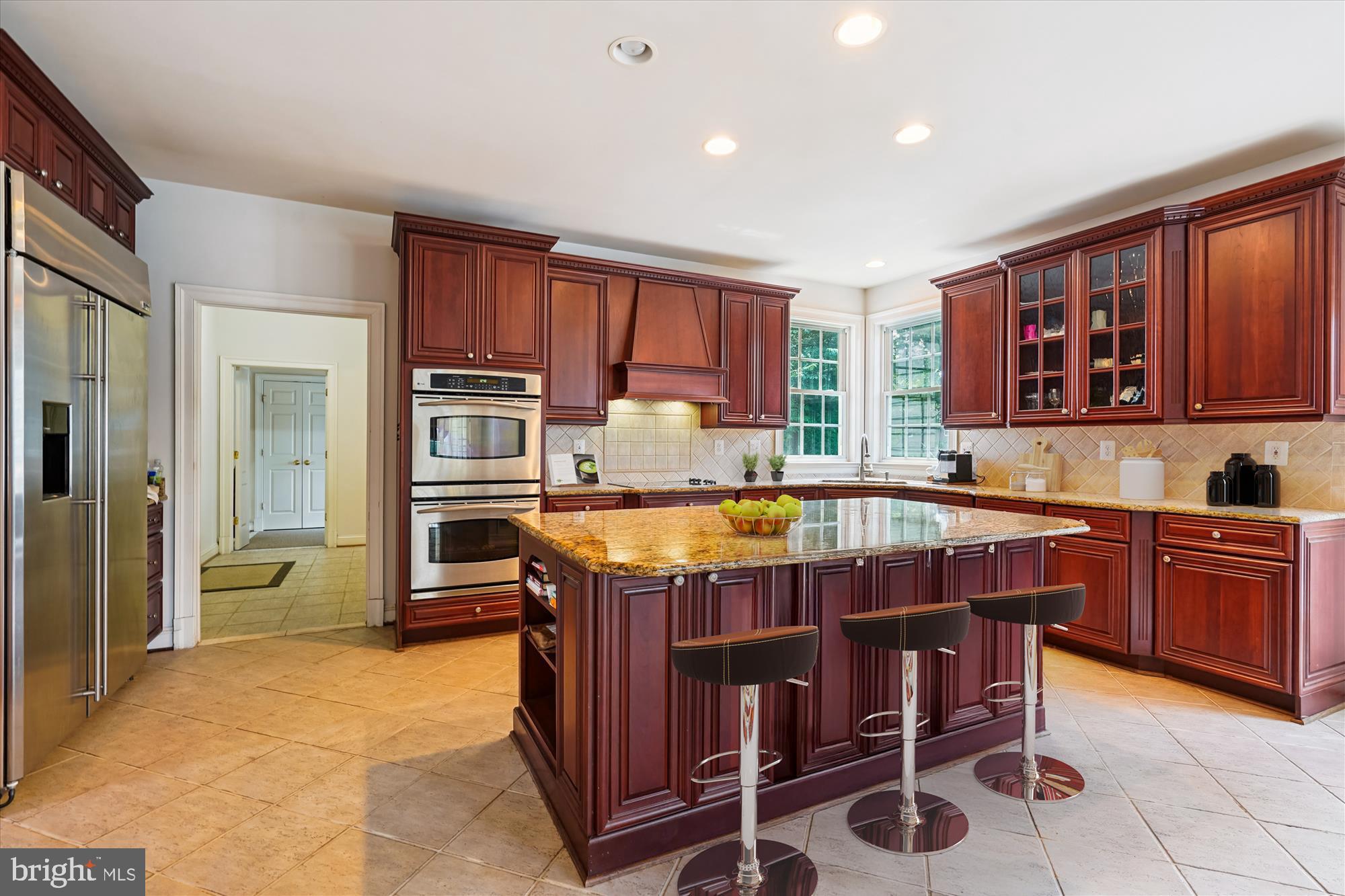 6975 Idylwood Road Falls Church, VA 22043 - Photo 11 of 67 Kitchen