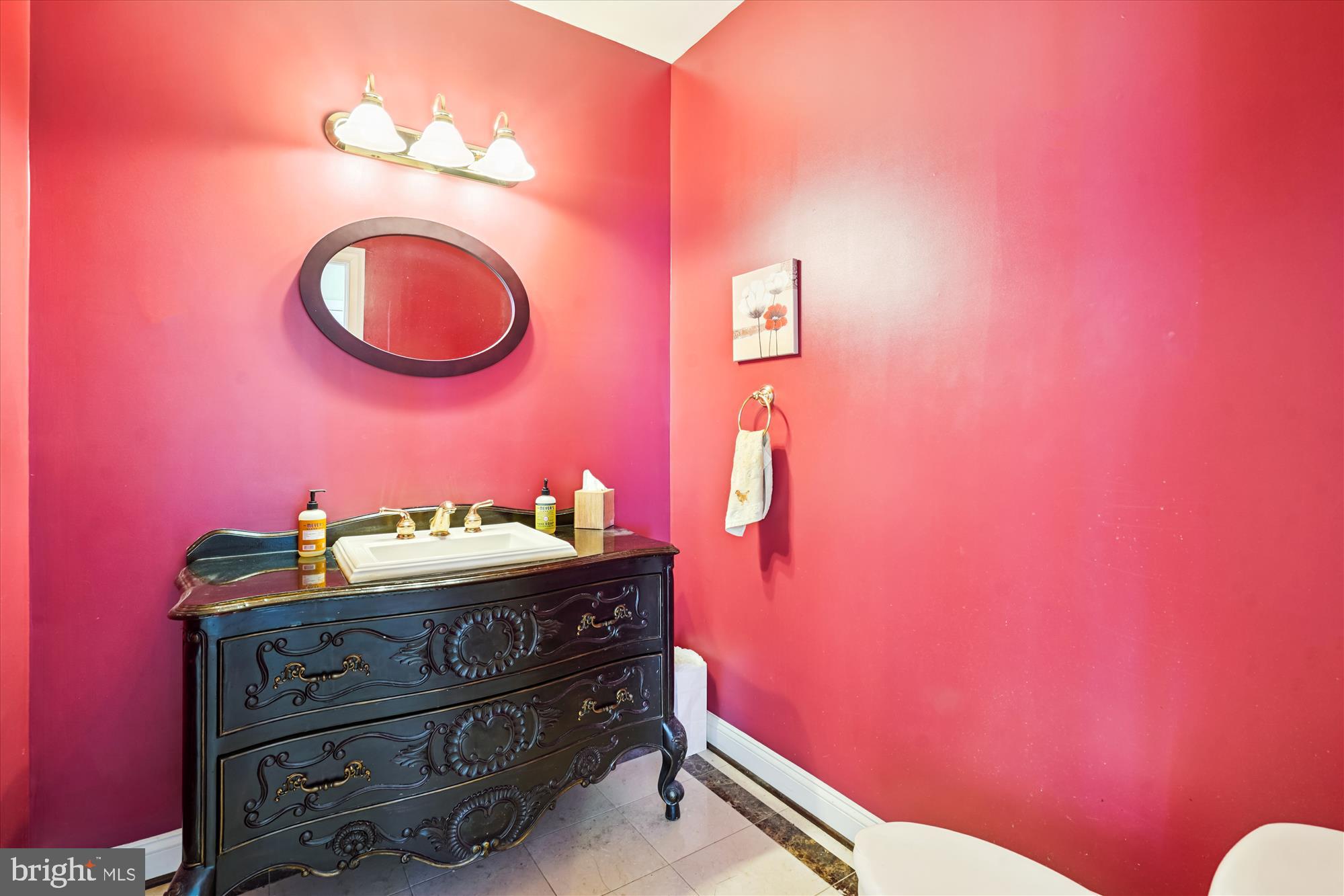 6975 Idylwood Road Falls Church, VA 22043 - Photo 22 of 67 Powder Room #1