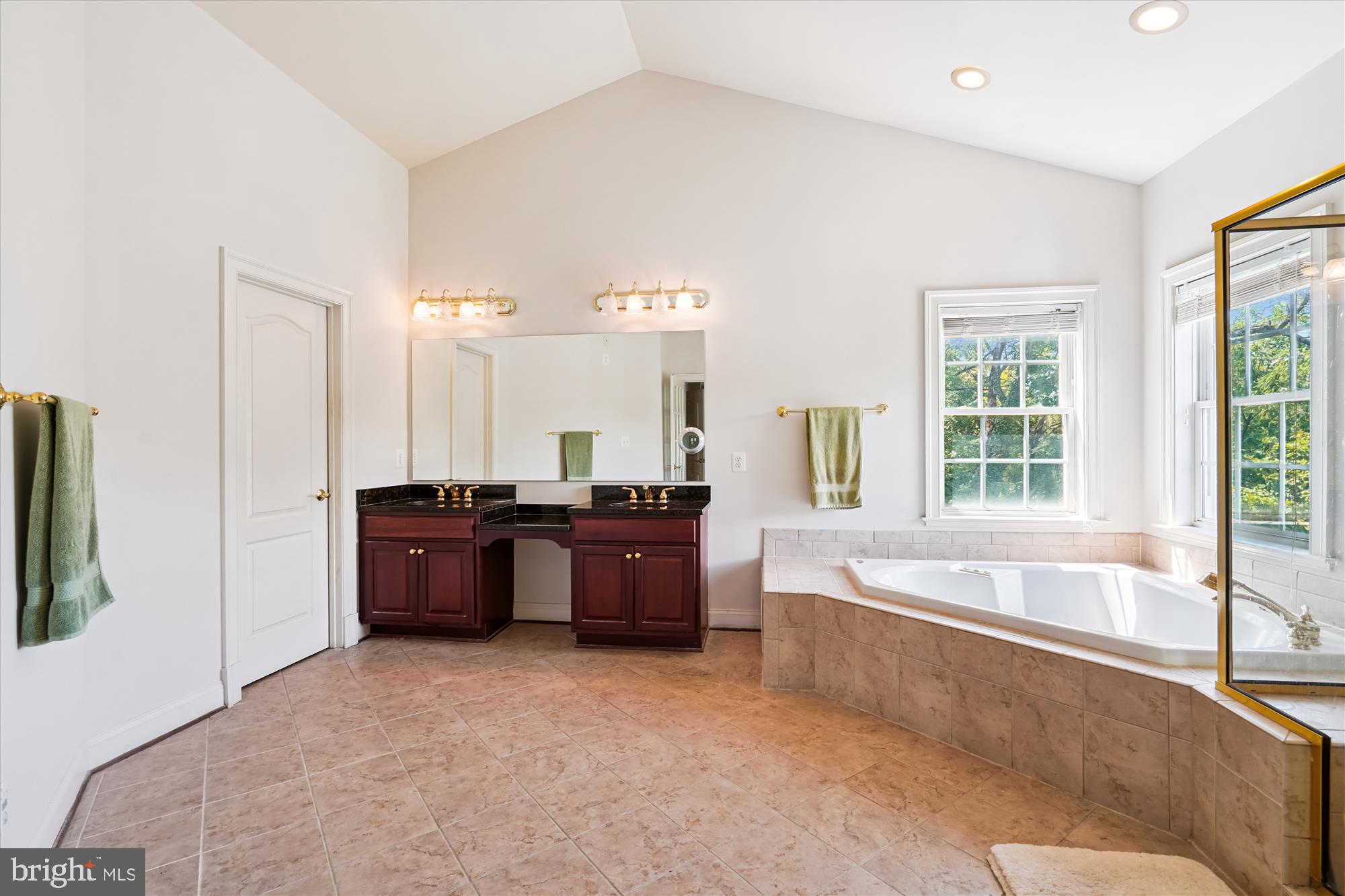 6975 Idylwood Road Falls Church, VA 22043 - Photo 34 of 67 Primary Bathroom