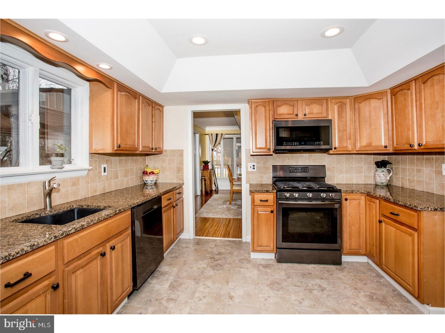 90 Lochatong Road Ewing, NJ 08628 - Photo 6 of 25 Gallery Image 6