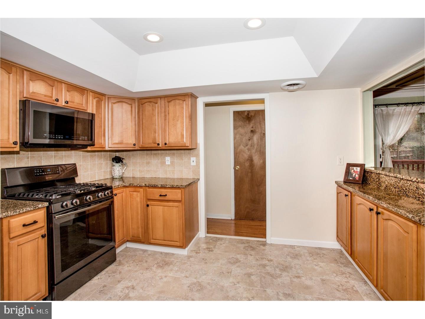 90 Lochatong Road Ewing, NJ 08628 - Photo 8 of 25 Gallery Image 8