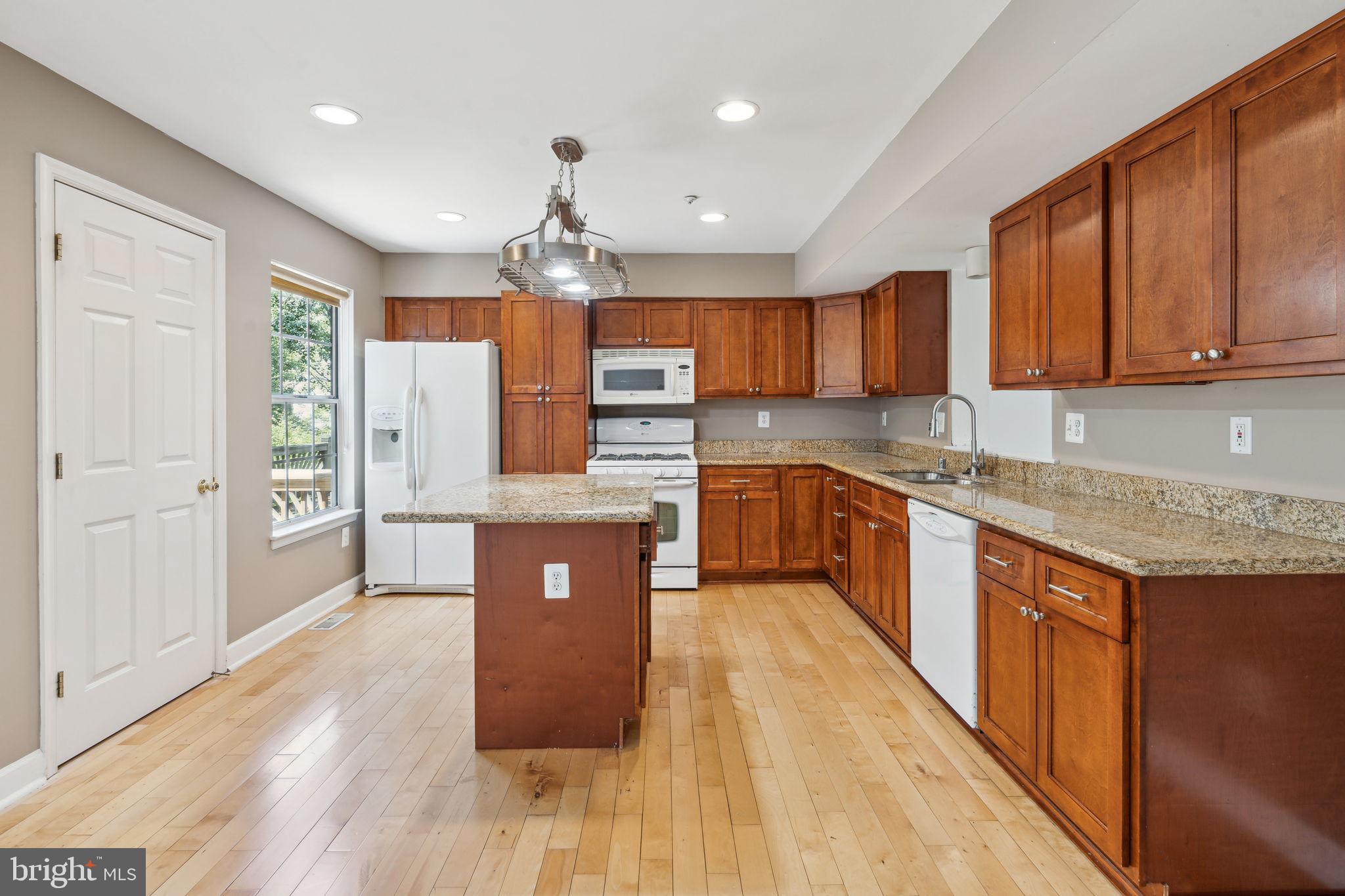 12236 Bare Bush Path Columbia, MD 21044 - Photo 6 of 34 Kitchen
