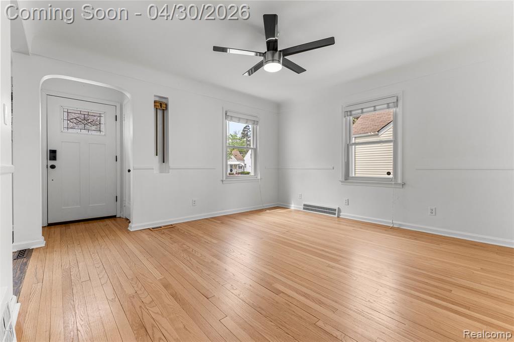 3061 Geneva Street Dearborn, MI 48124 - Photo 4 of 43