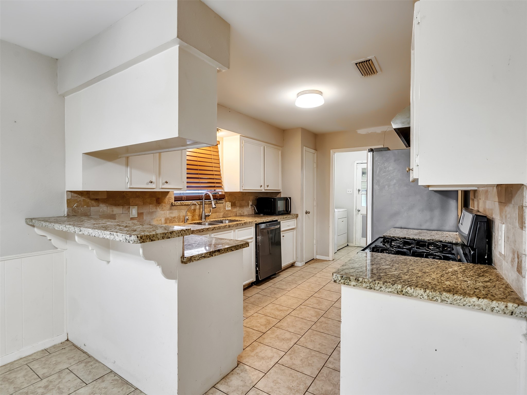 2314 Summer Spring Drive Spring, TX 77373 - Photo 12 of 50