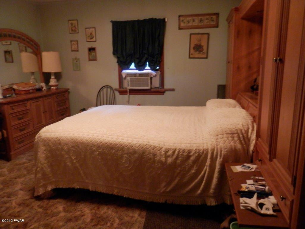 246 Rowland Road Greeley, PA 18425 - Photo 9 of 20
