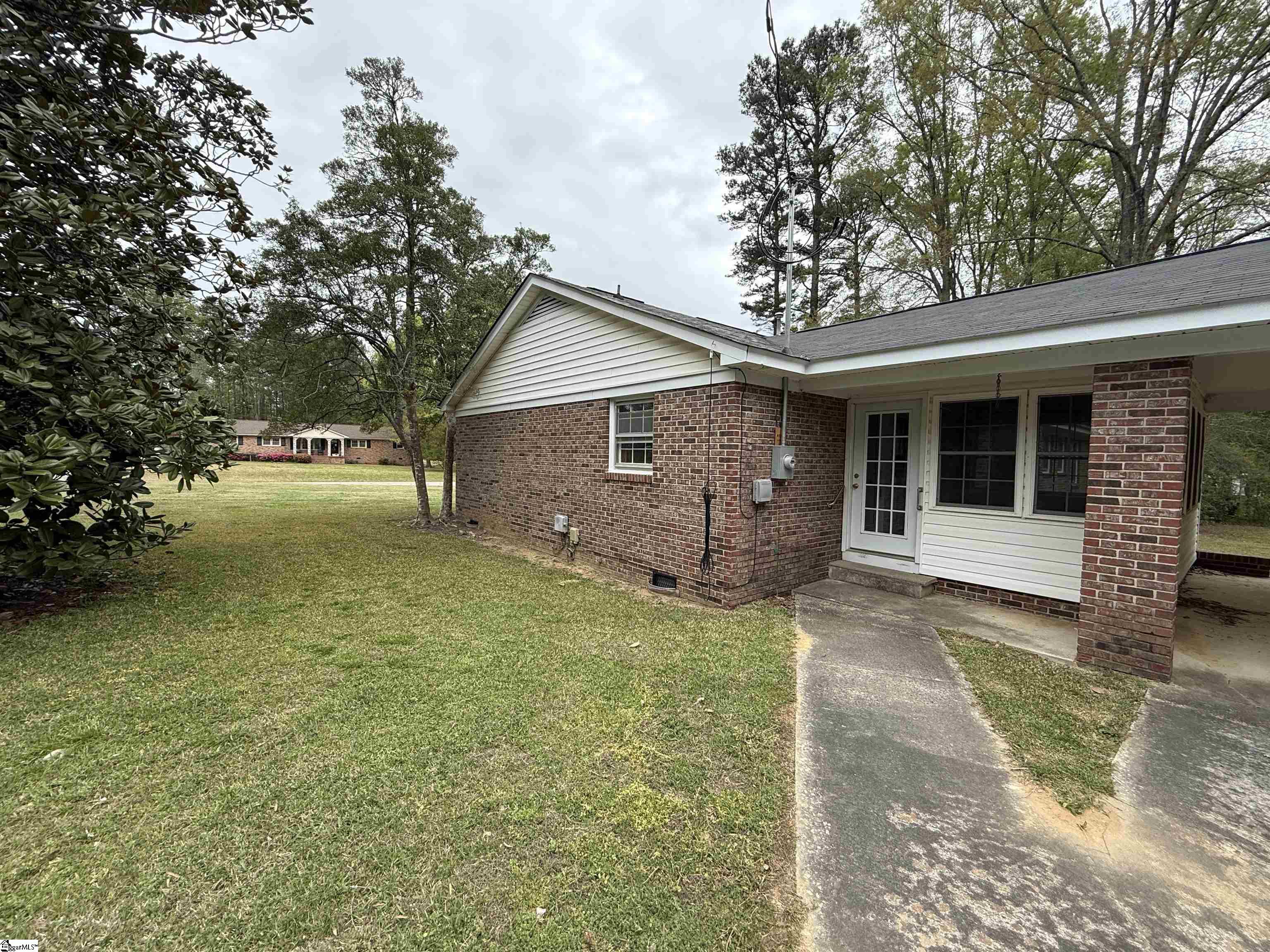 736 Sunset Boulevard Clinton, SC 29325 - Photo 20 of 26