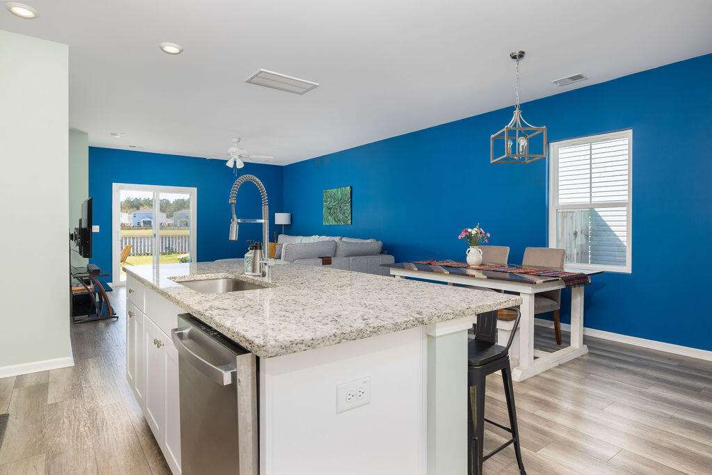538 Spanish Wells Road Summerville, SC 29486 - Photo 11 of 41 open concept living
