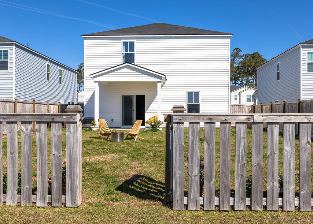 538 Spanish Wells Road Summerville, SC 29486 - Photo 39 of 41 view of back of home