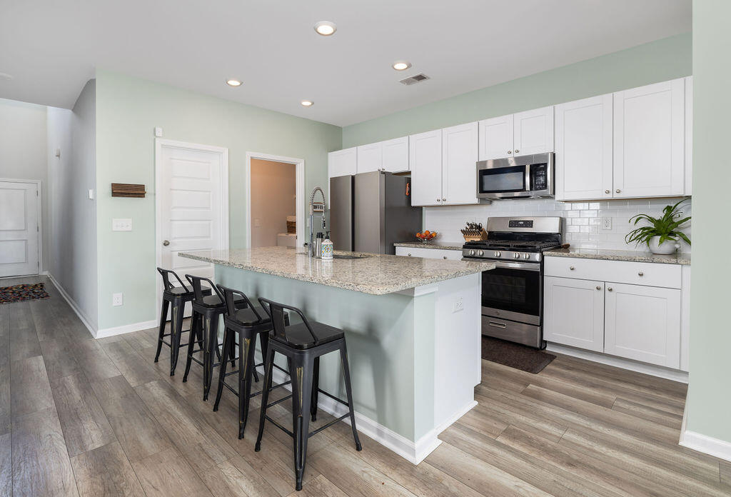 538 Spanish Wells Road Summerville, SC 29486 - Photo 6 of 41 kitchen