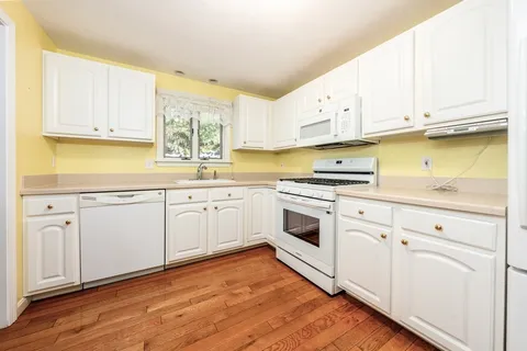 $479,000 | 50 Pine Hill Boulevard, Unit 46, Mashpee, MA 02649