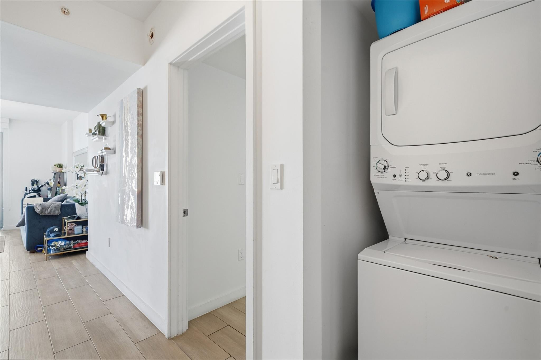 1600 Southwest 1st Avenue, Unit 510 Miami, FL 33129 - Photo 32 of 75 a utility room with dryer and washer