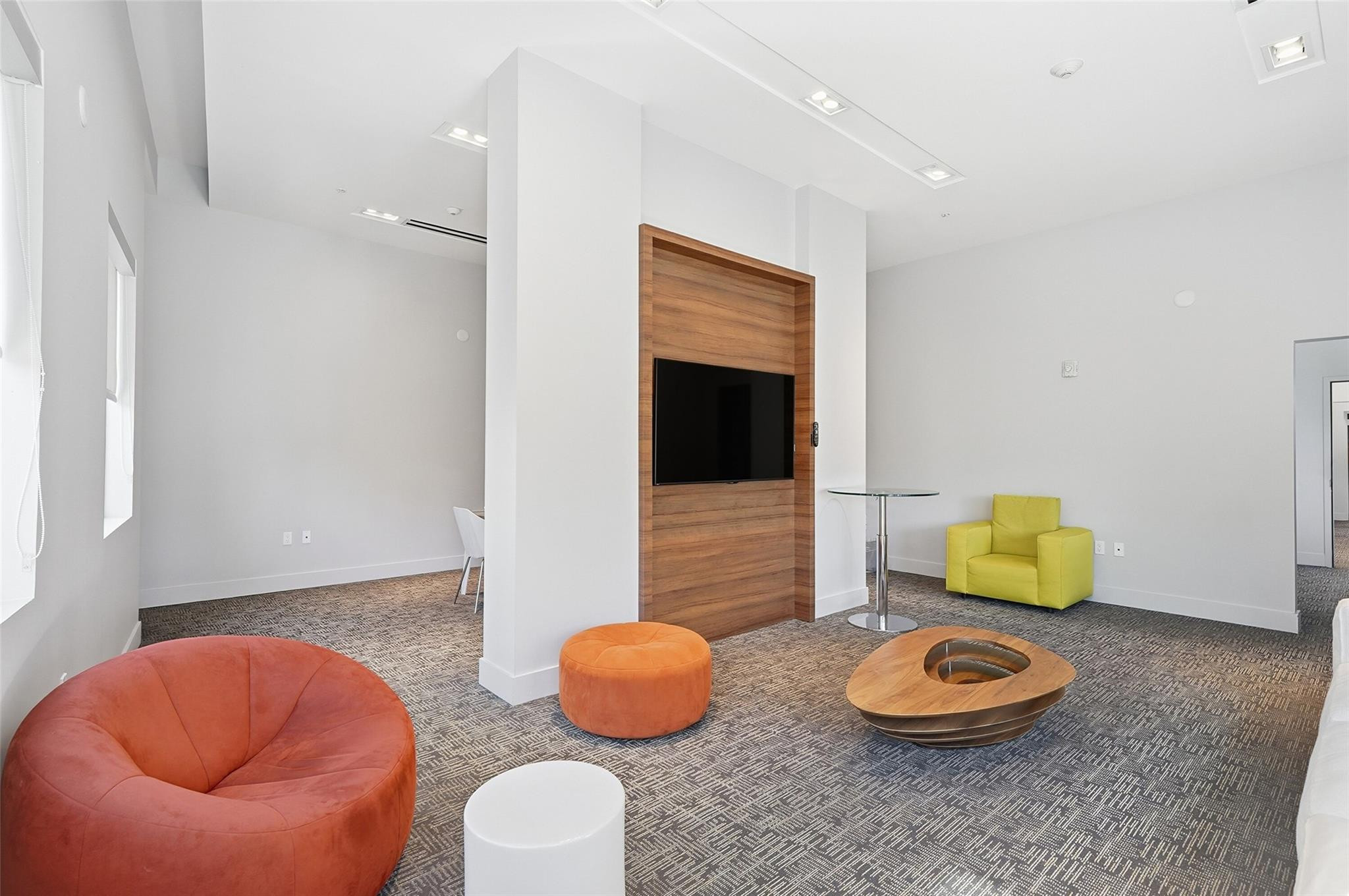 1600 Southwest 1st Avenue, Unit 510 Miami, FL 33129 - Photo 42 of 75 a living room with furniture and a rug