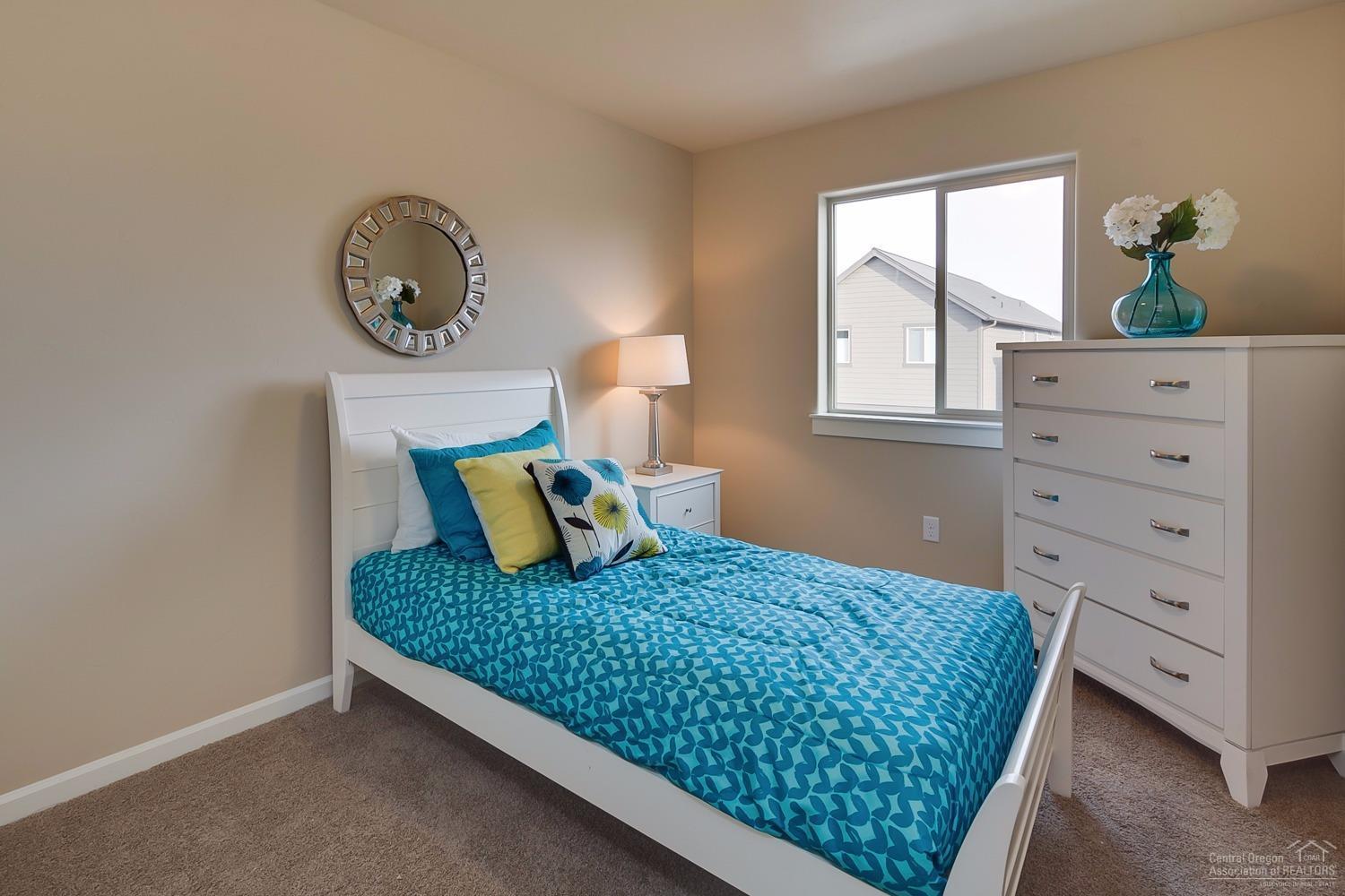 20908 Sotra Loop Bend, OR 97702 - Photo 9 of 22 Gallery Image 9