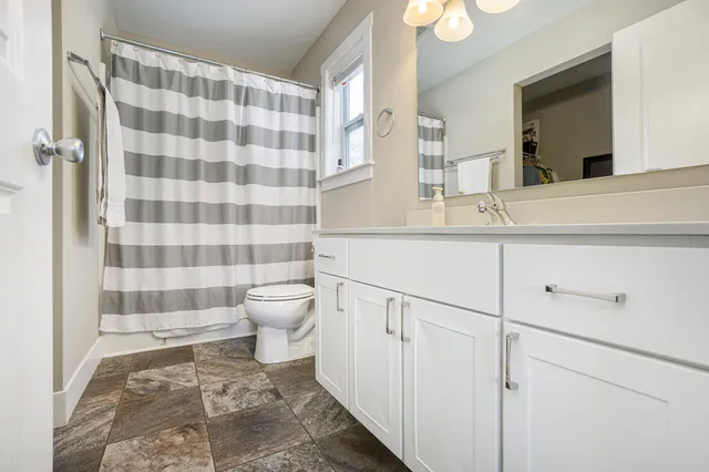 $699,995 | 7656 Canyon Drive, Kalamazoo, MI 49009